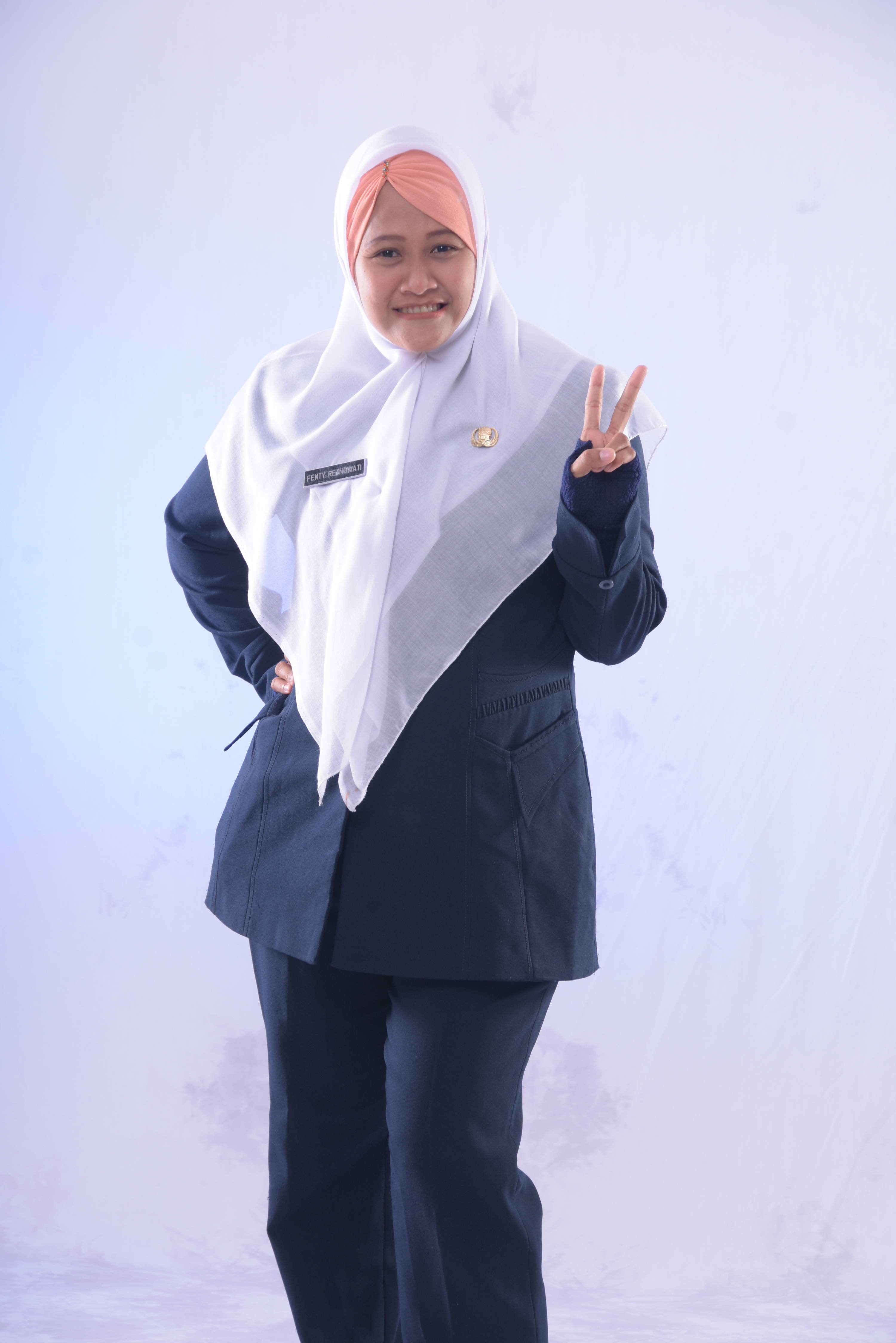 Foto Fenty Retnowaty, S.Pd